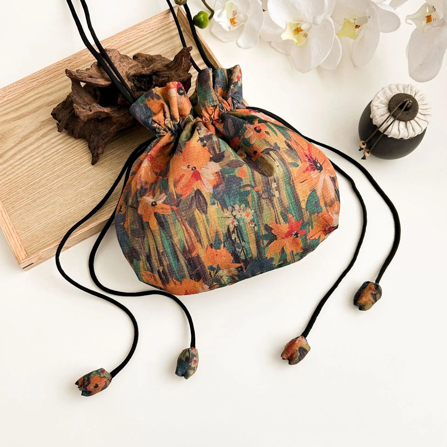 Retro Embroidery Handbags