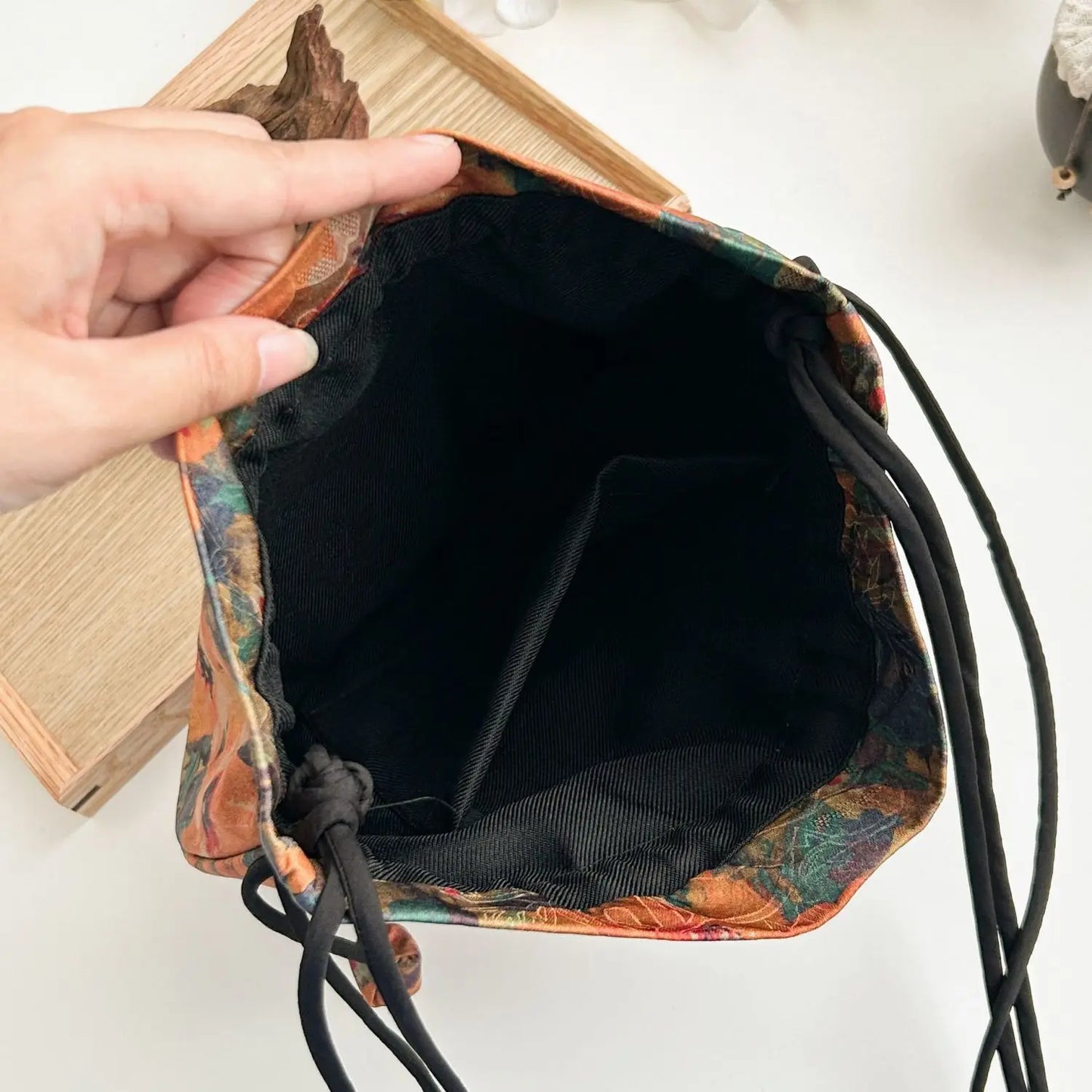 Retro Embroidery Handbags