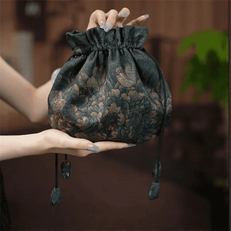 Retro Embroidery Handbags