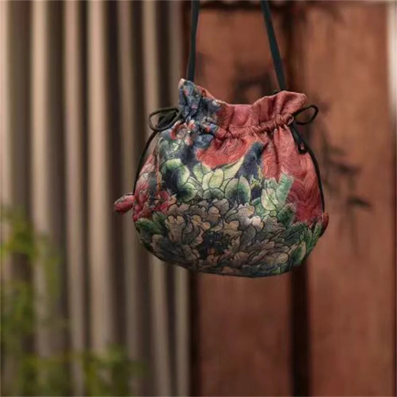 Retro Embroidery Handbags